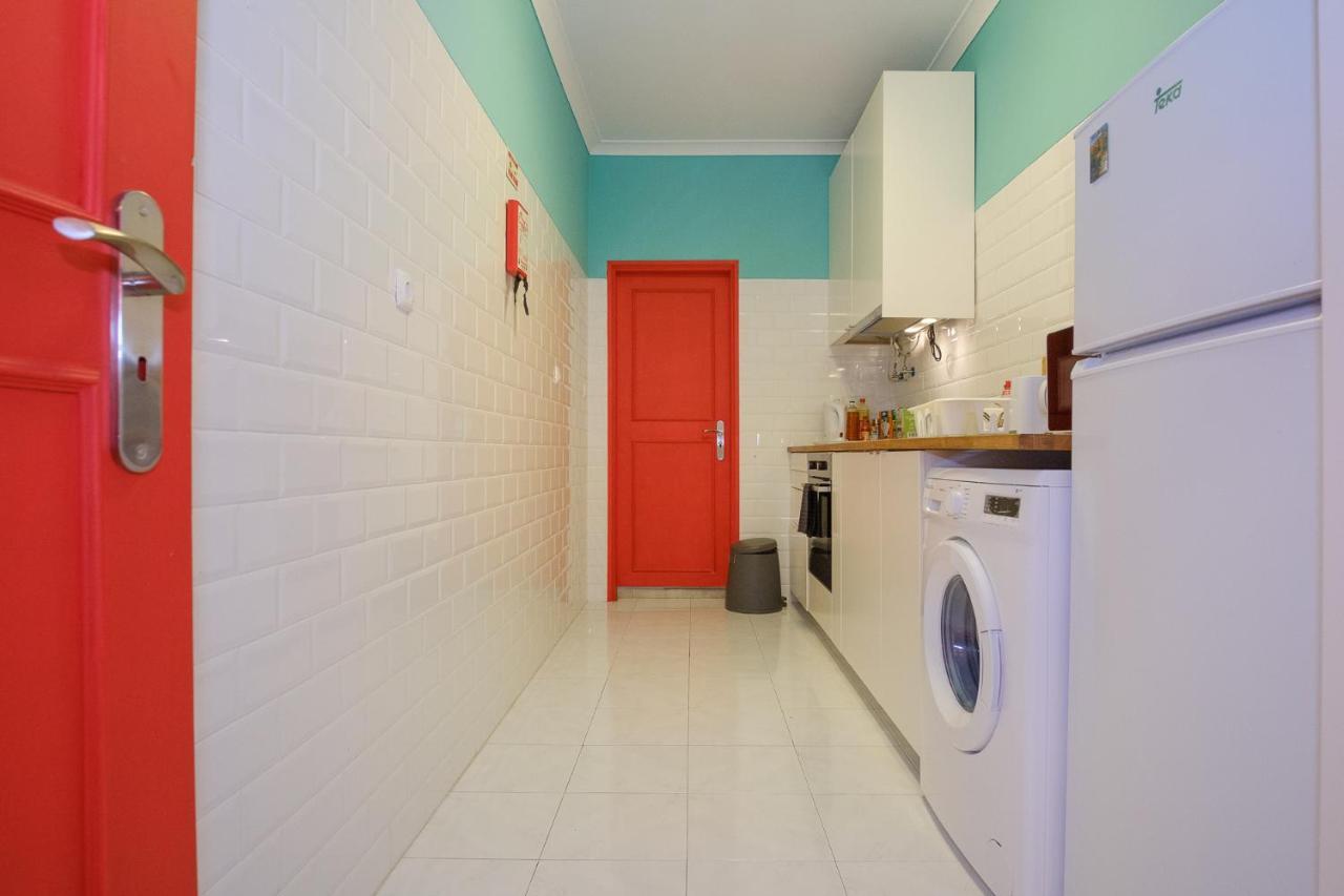 Colourful Alfama Apartment Lisboa Екстериор снимка